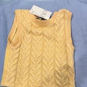 Zara Pale Yellow Cable-Knit Sleeveless Sweater Vest
